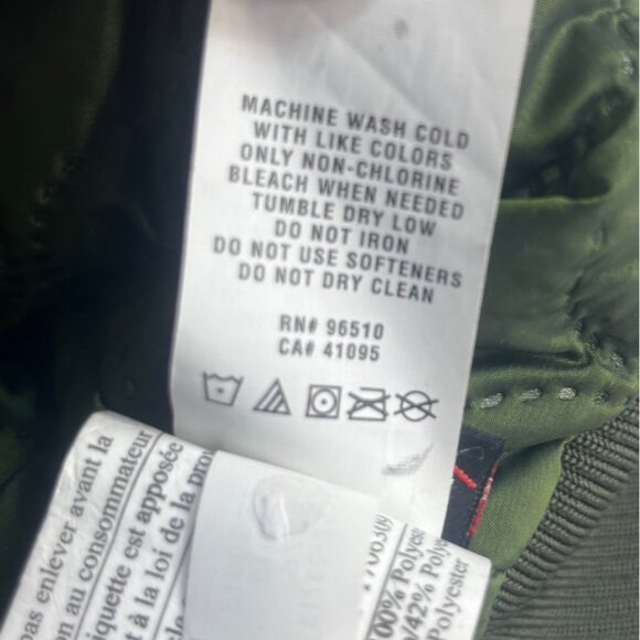 Under Armour Camo Insulated Vest Womens Medium Brown Hunting Outdoor - Picture 11 of 11